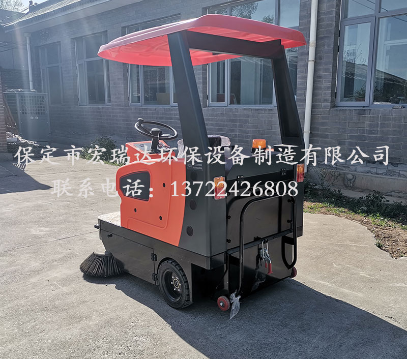 HRD-1450半封閉駕駛式掃地車(chē) HRD-1450半封閉駕駛式掃地車(chē)